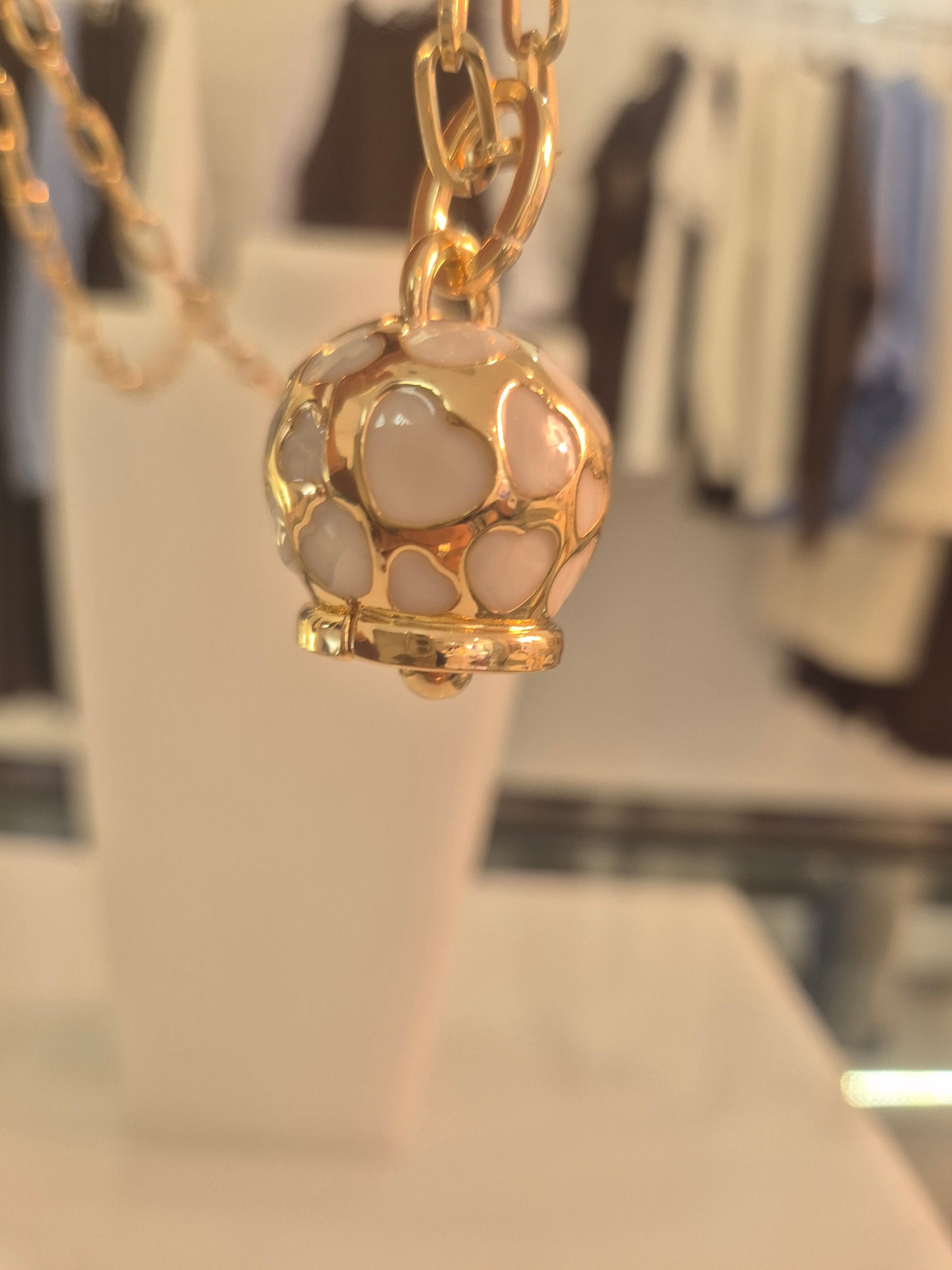 Collana lunga campanella € 20,00