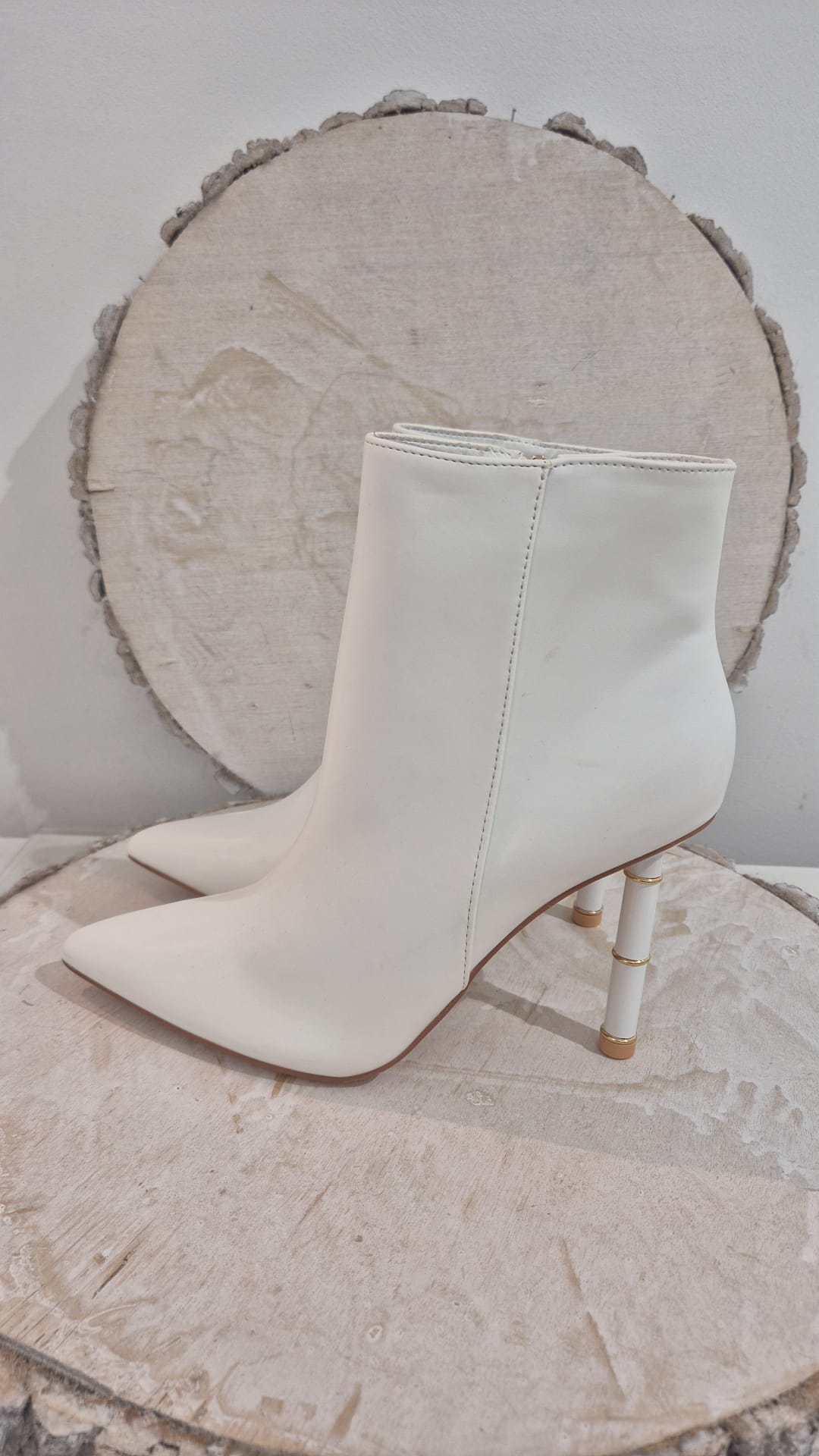 Tronchetto bianco in ecopelle 👢