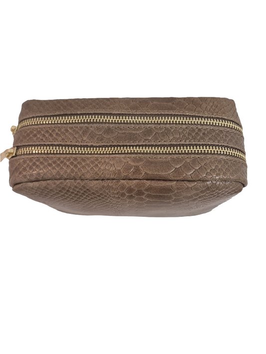 Pochette in pelle con tracolla in pelle made in italy 👜