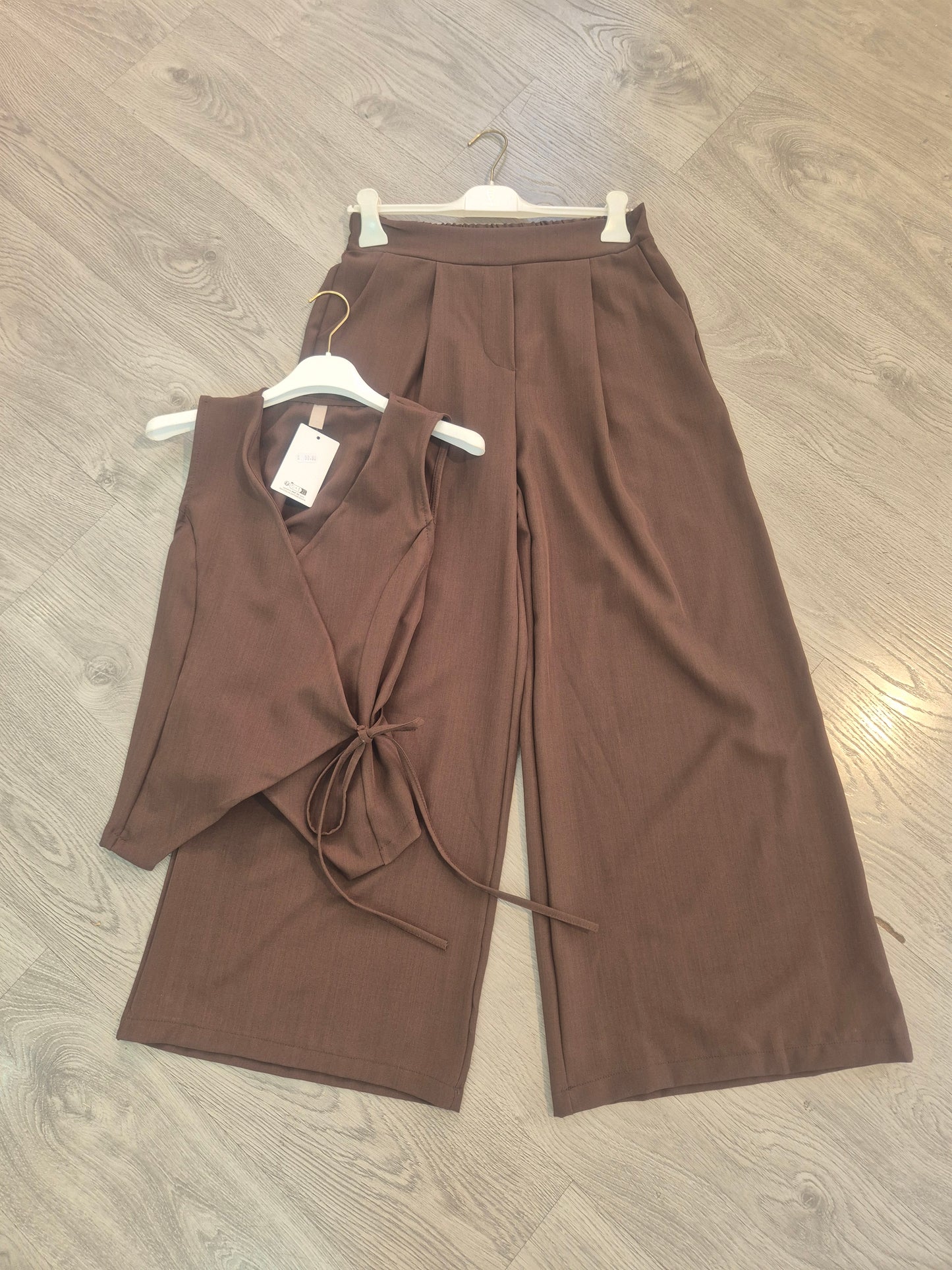 Completo gilet e pantalone €59,90