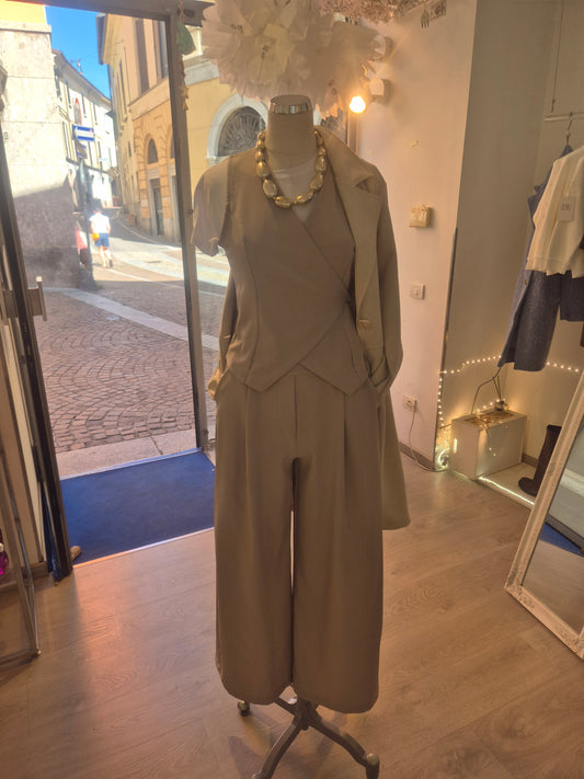 Completo gilet e pantalone €59,90